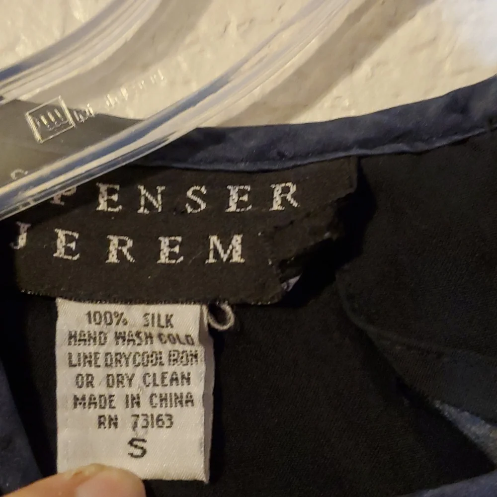 🪩 2/$15 // SPENCER JEREMY: Navy Top - Picture 3 of 4